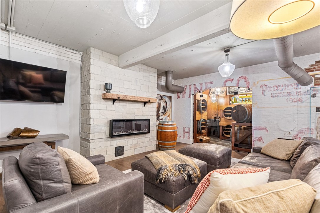 79 Clarendon Avenue