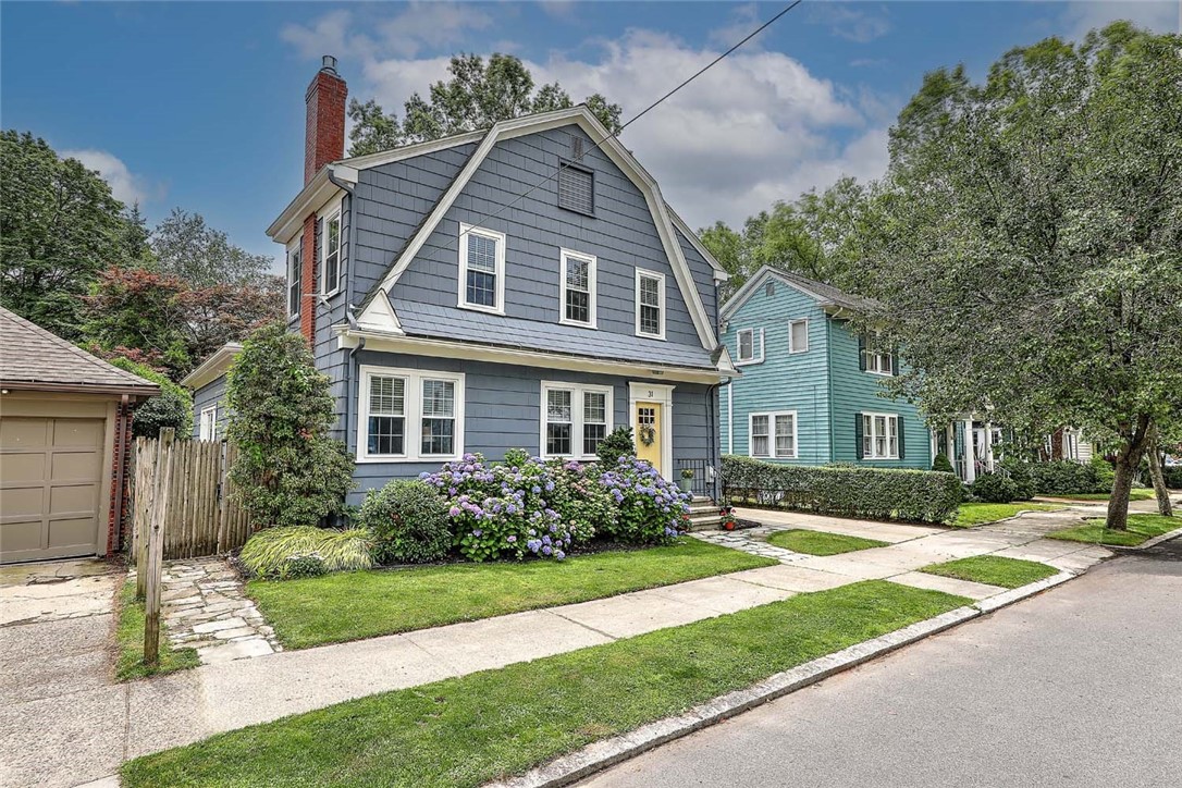 31 Clarendon Avenue