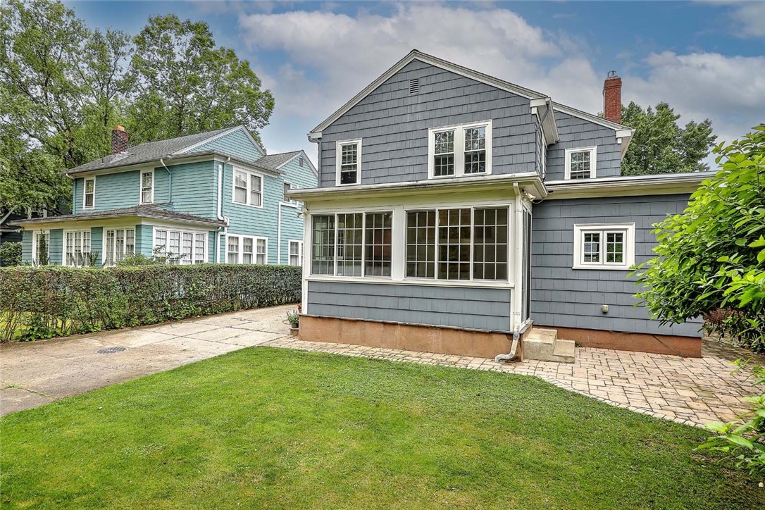31 Clarendon Avenue