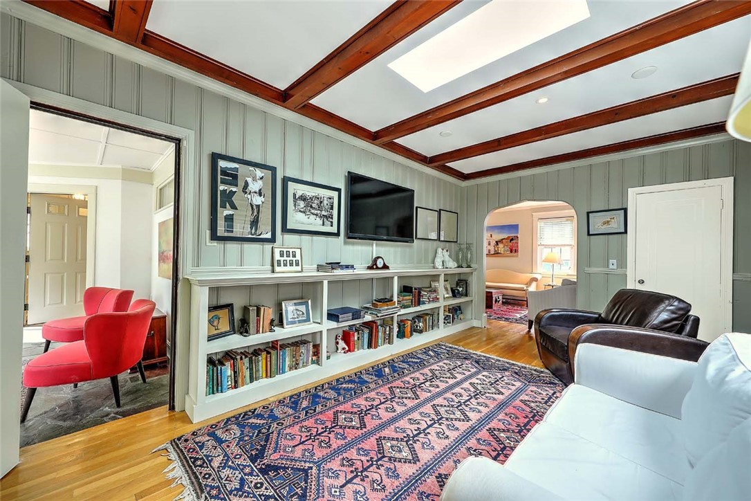 31 Clarendon Avenue