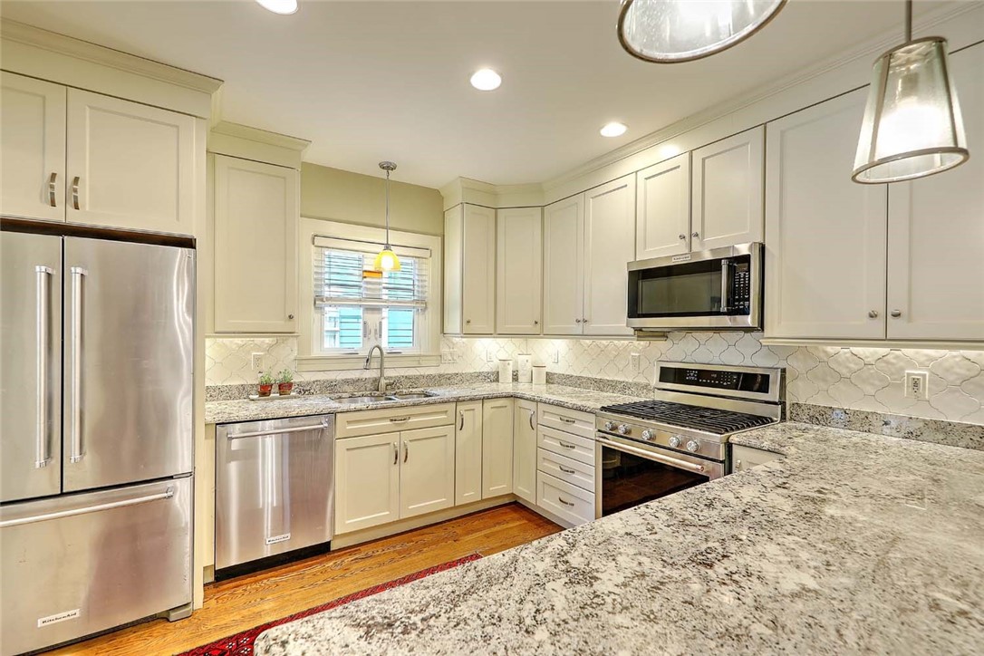 31 Clarendon Avenue