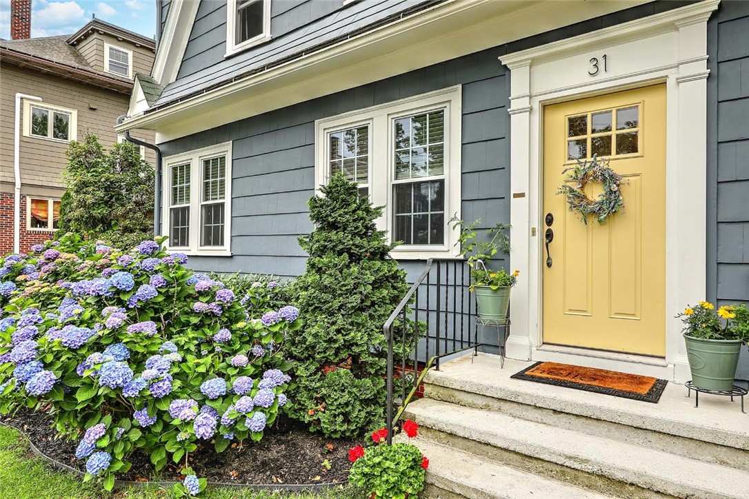 31 Clarendon Avenue