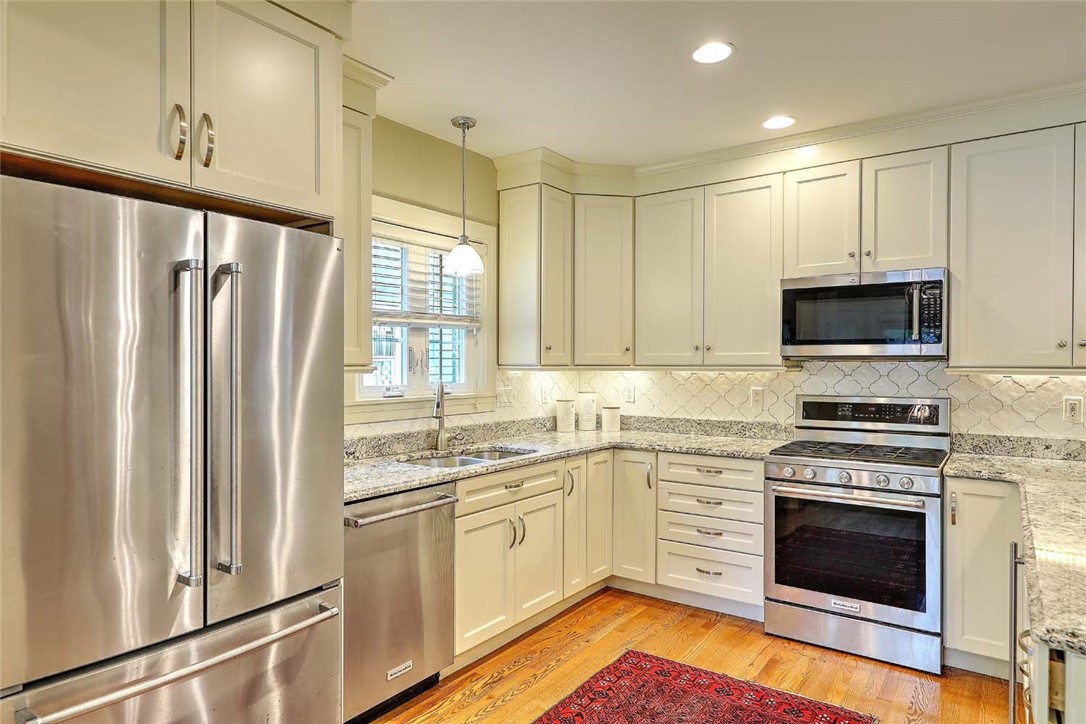 31 Clarendon Avenue