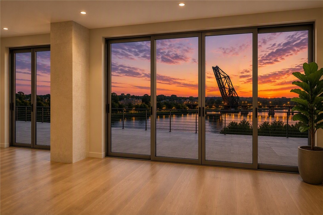 5 Richmond Square 305