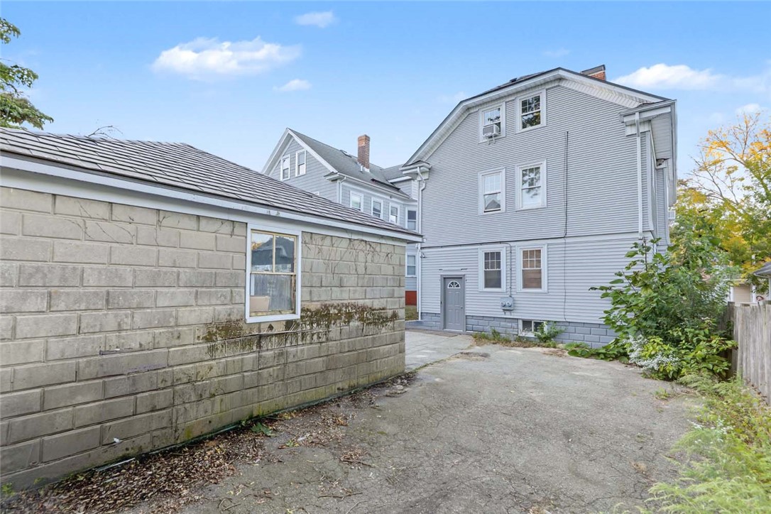 169 Tenth Street