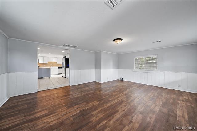 2001 W Wesley Avenue
