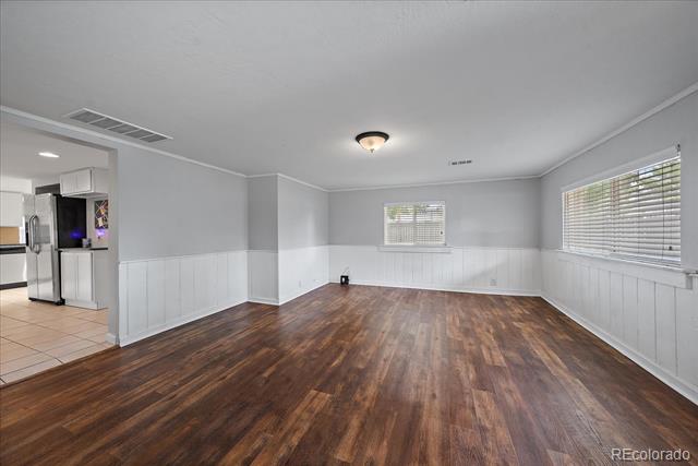 2001 W Wesley Avenue