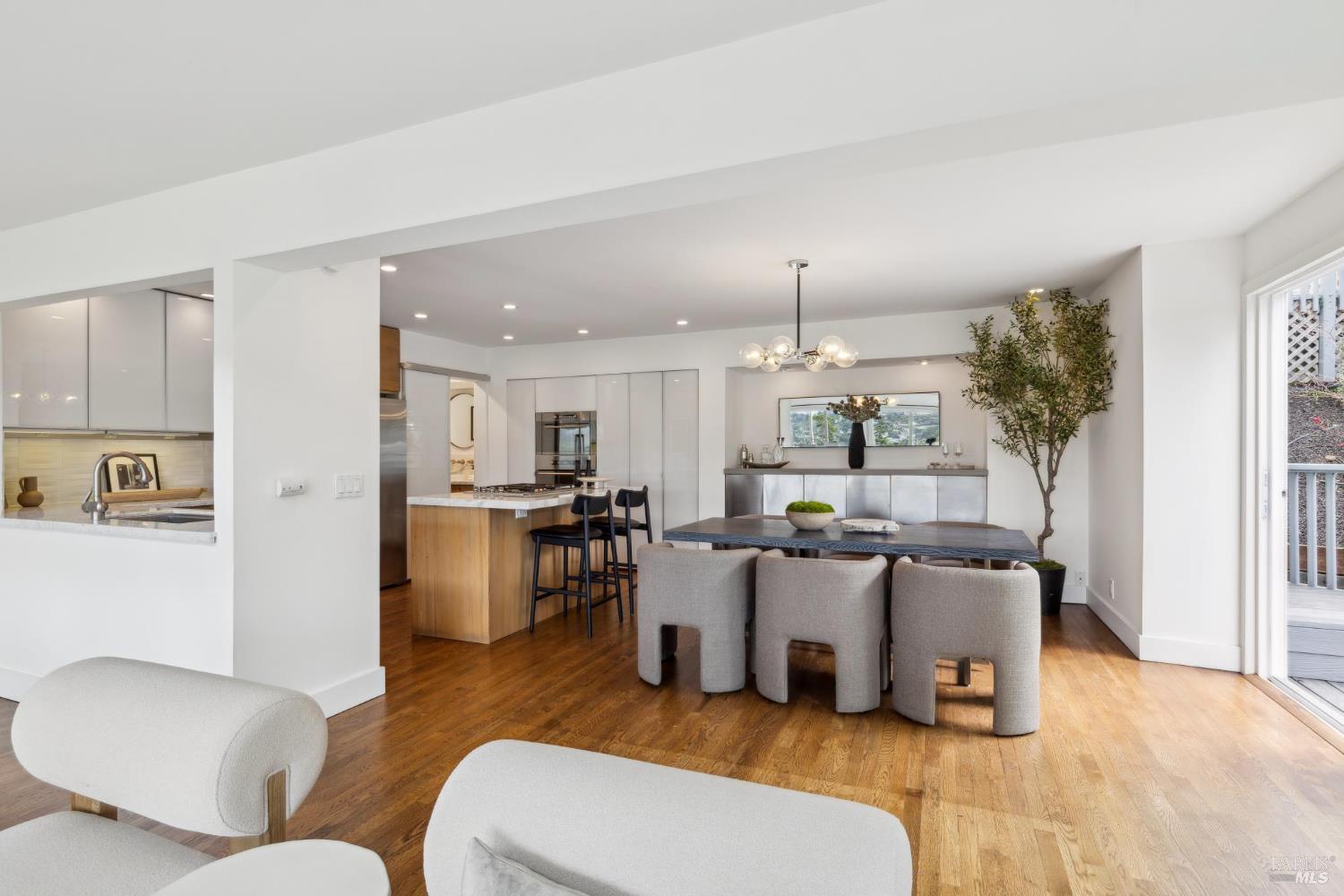 1837 Centro West Street