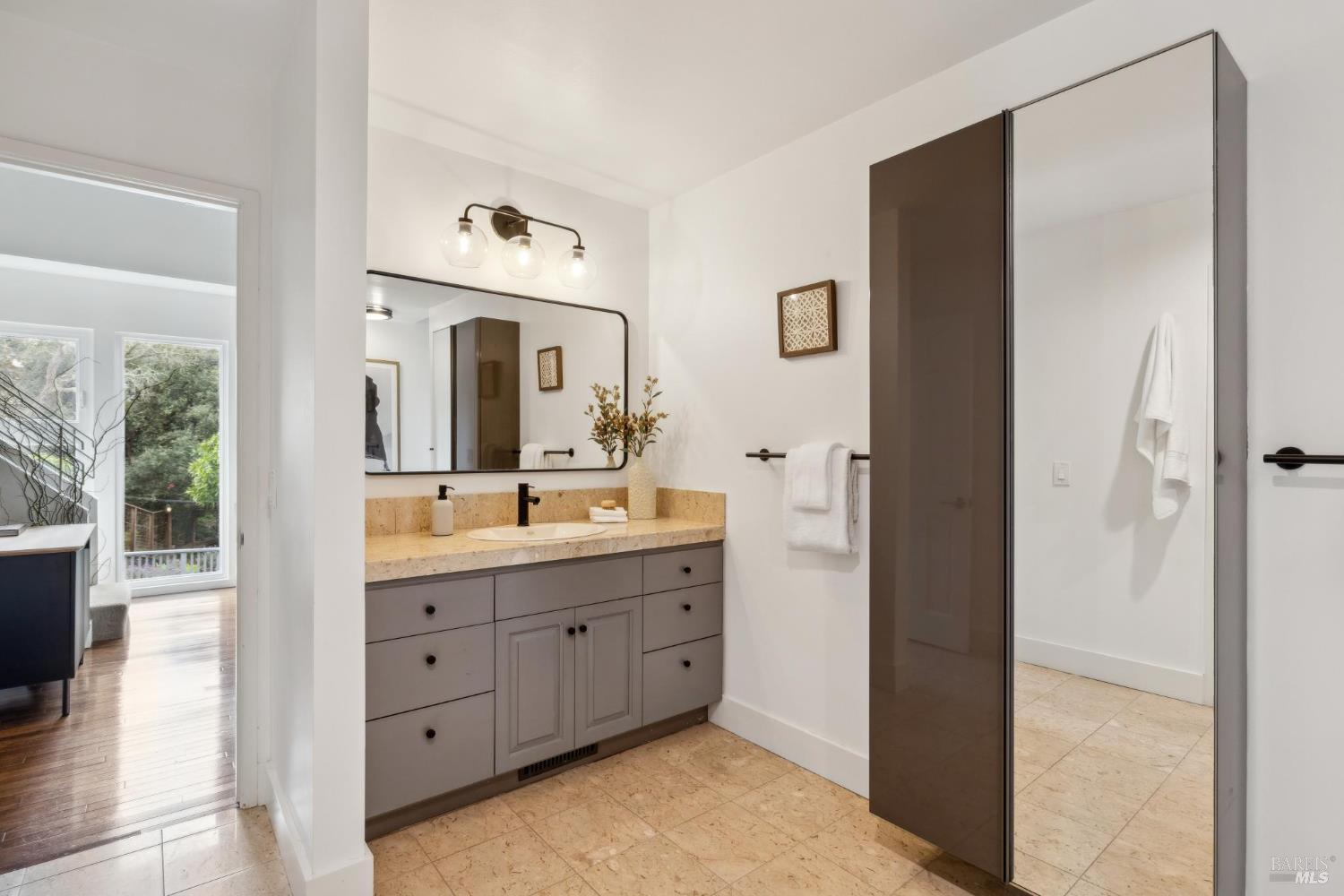 1837 Centro West Street