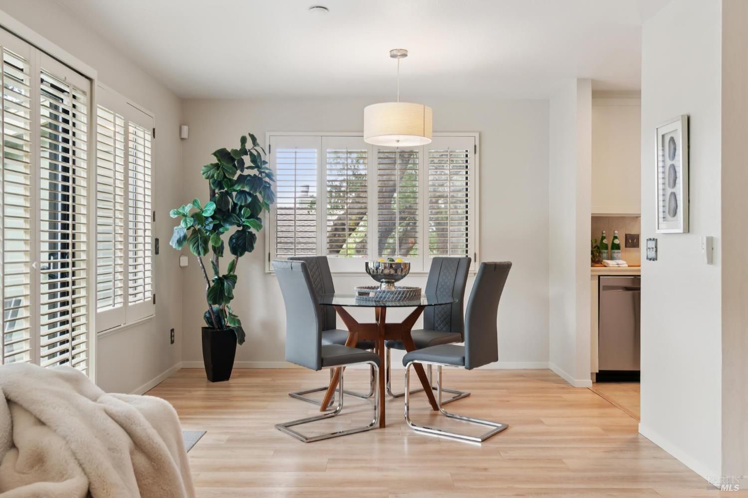 10 Tanoak Court