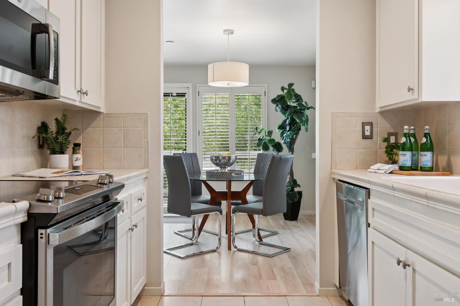 10 Tanoak Court