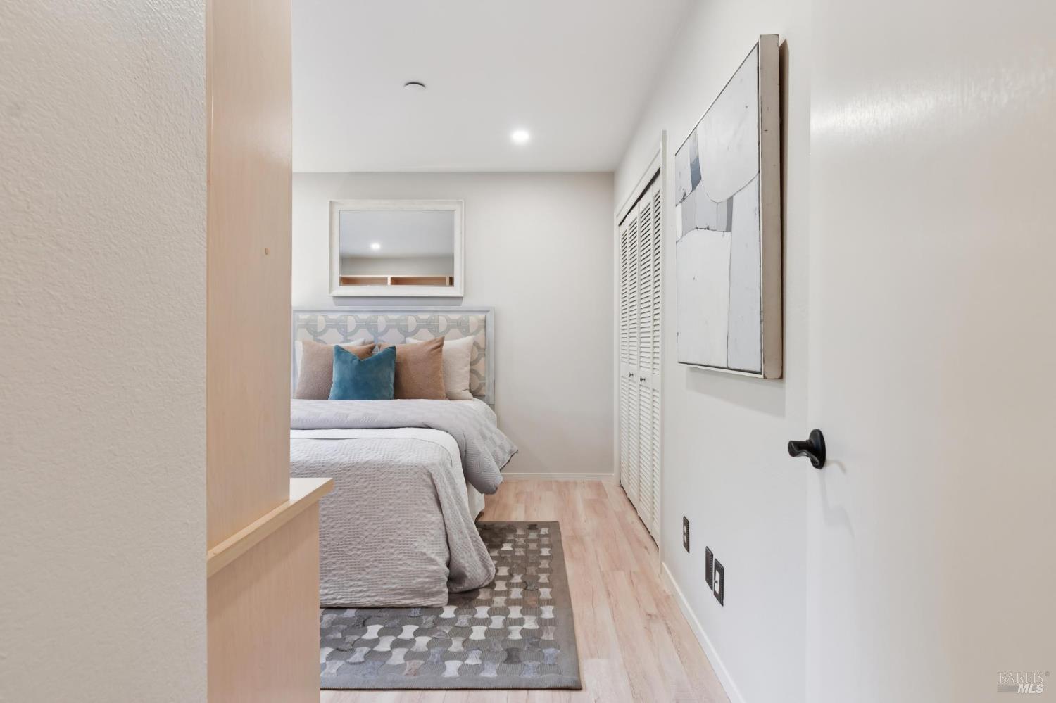 10 Tanoak Court