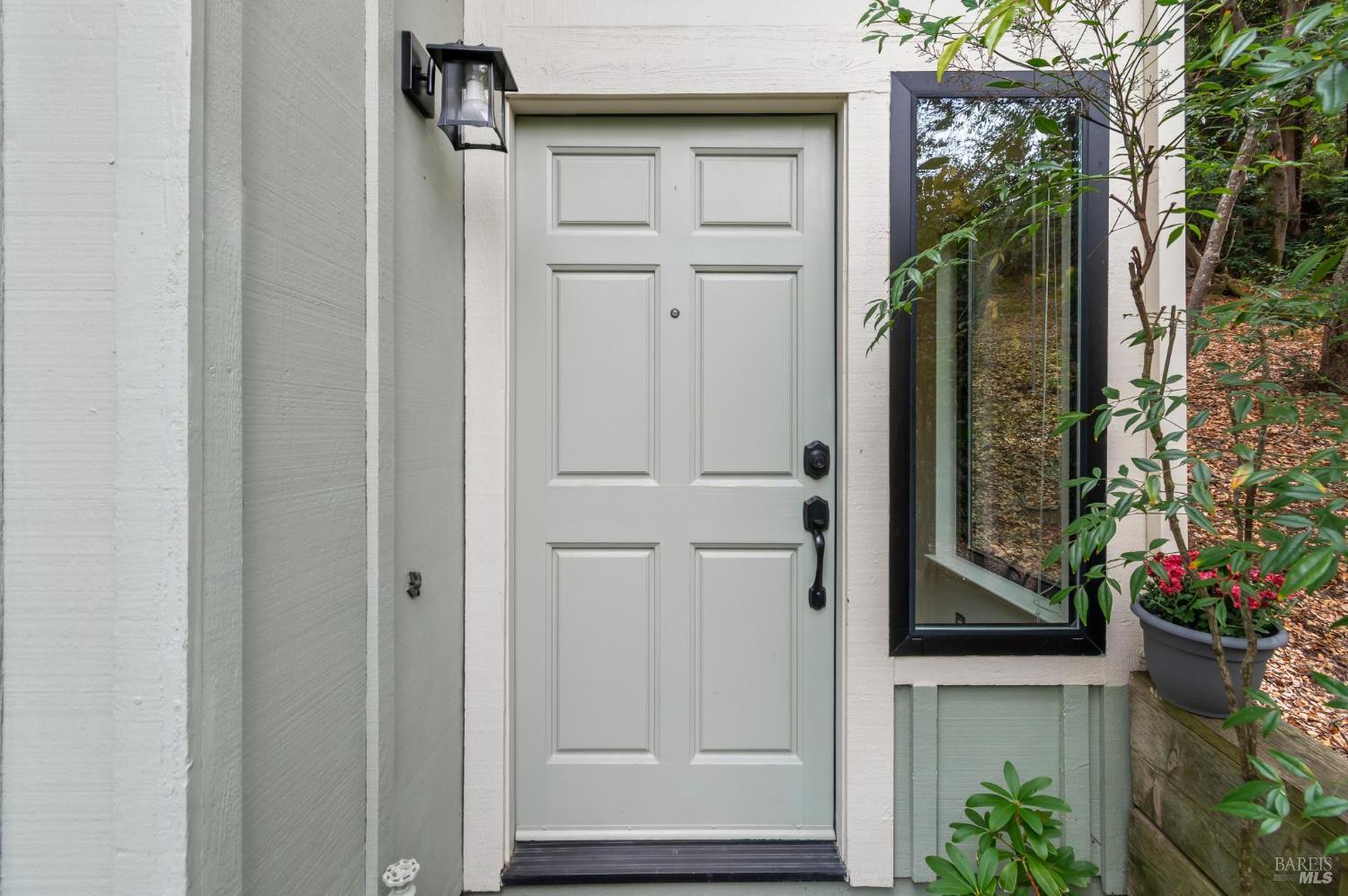 10 Tanoak Court