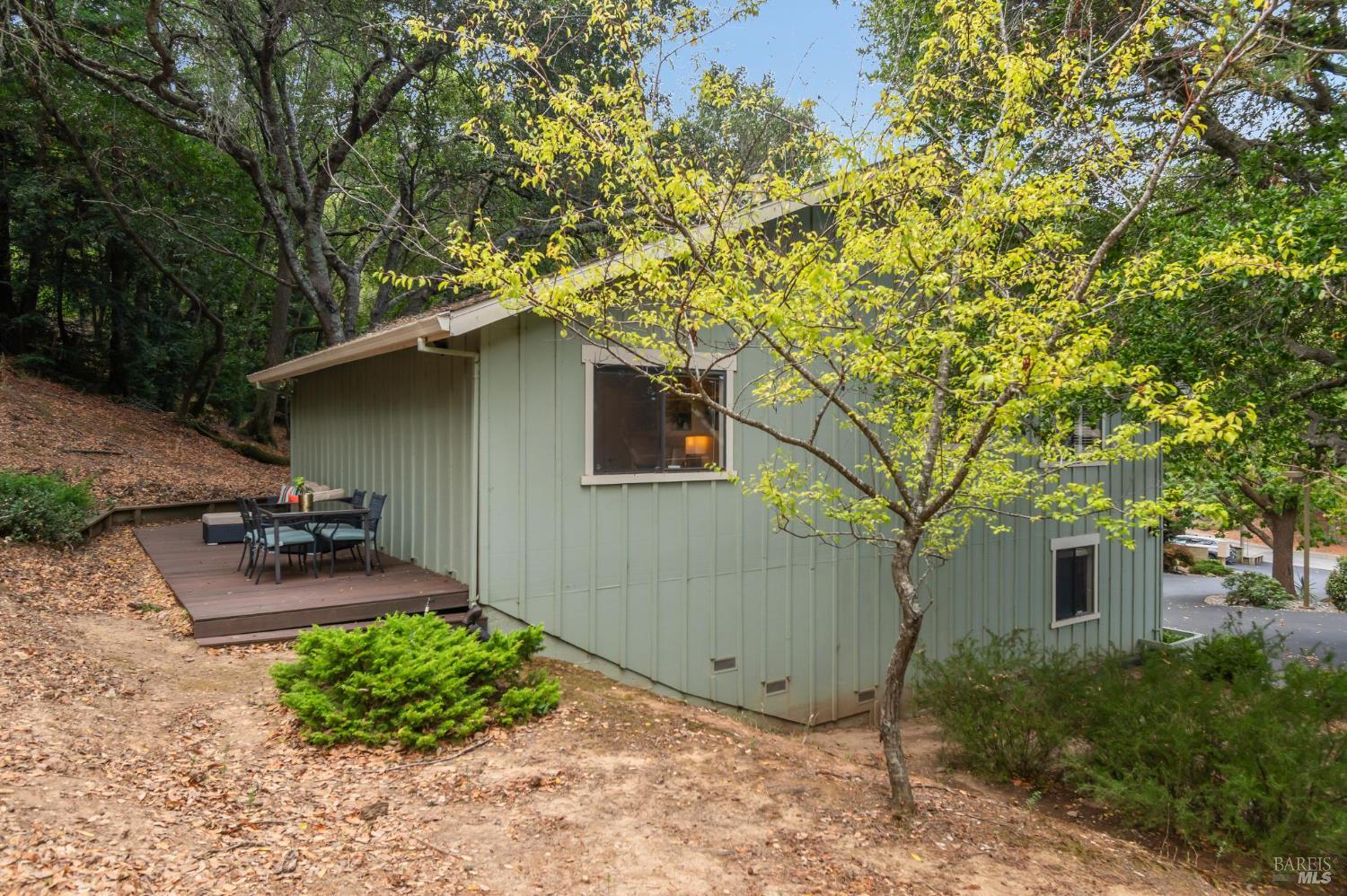 10 Tanoak Court