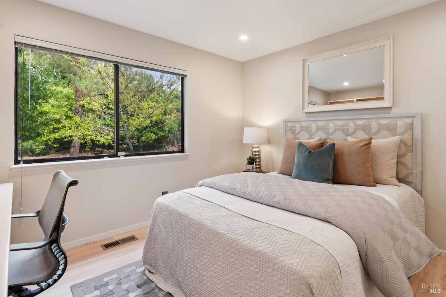 10 Tanoak Court