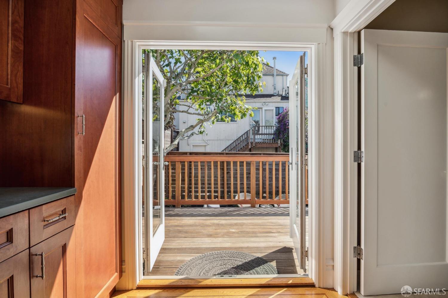 465 Ellsworth Street