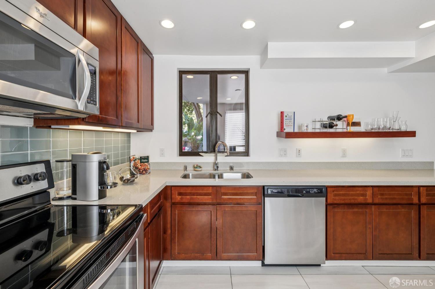 156 Lombard Street # 37