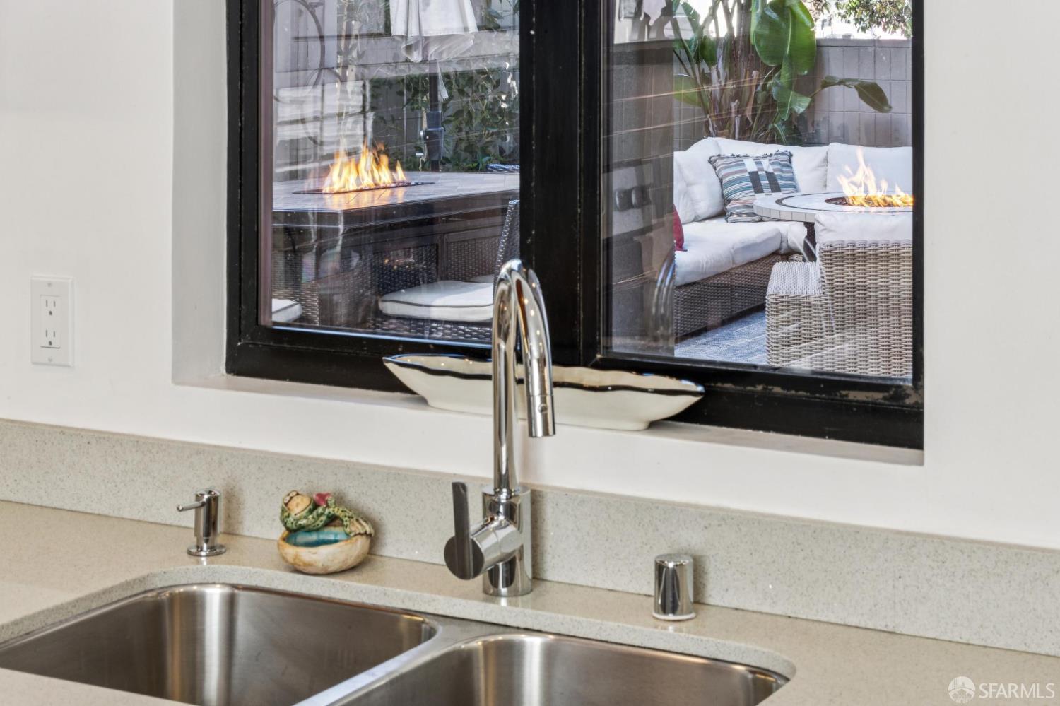 156 Lombard Street # 37