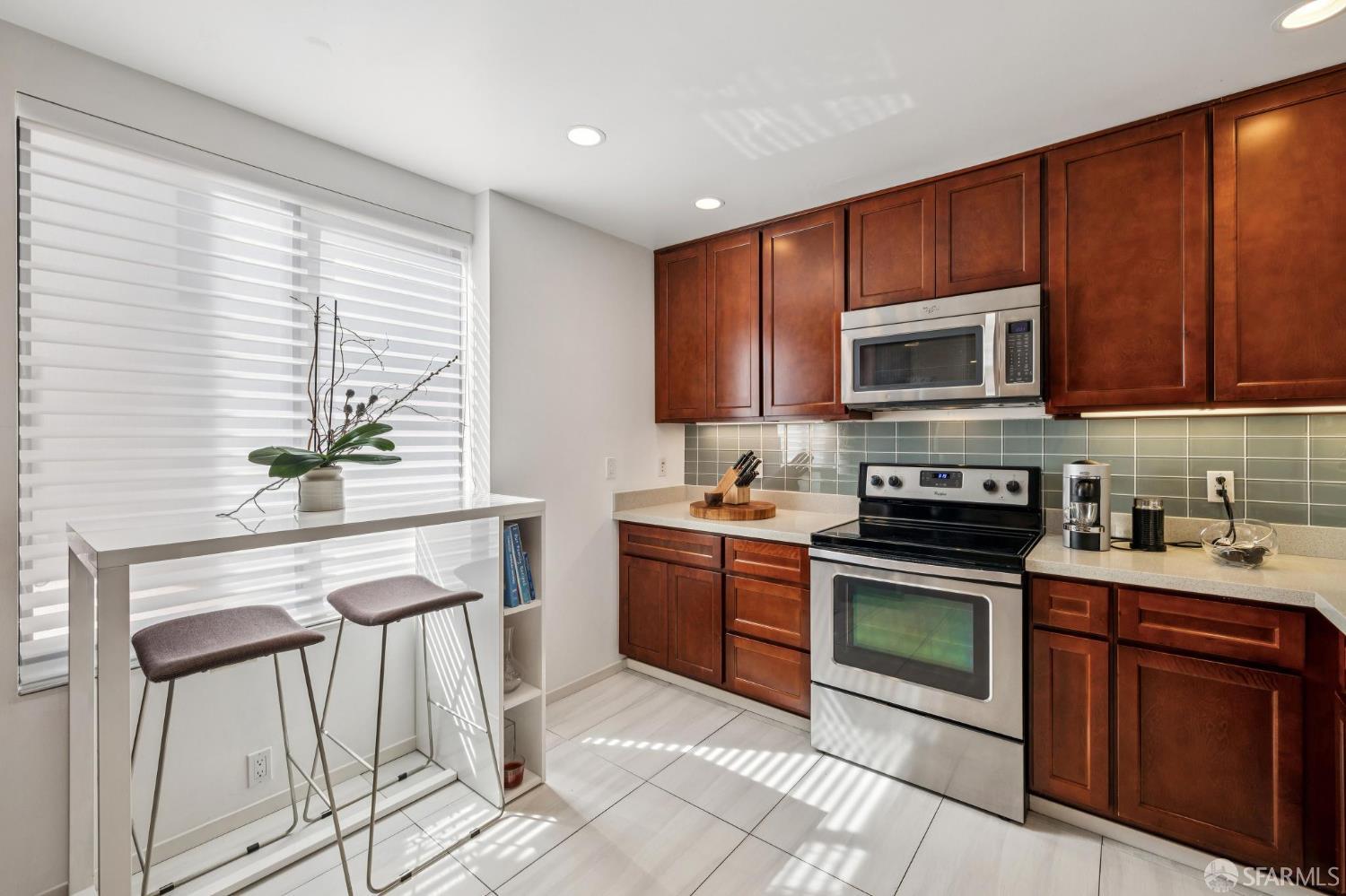 156 Lombard Street # 37