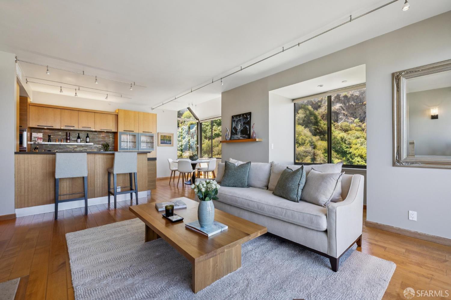 101 Lombard Street # 901W