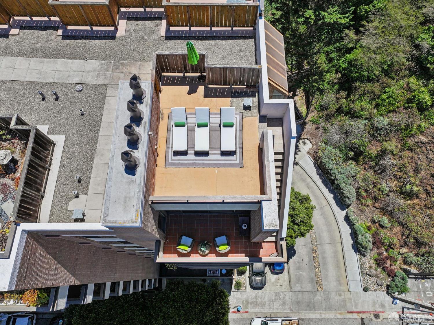 101 Lombard Street # 901W