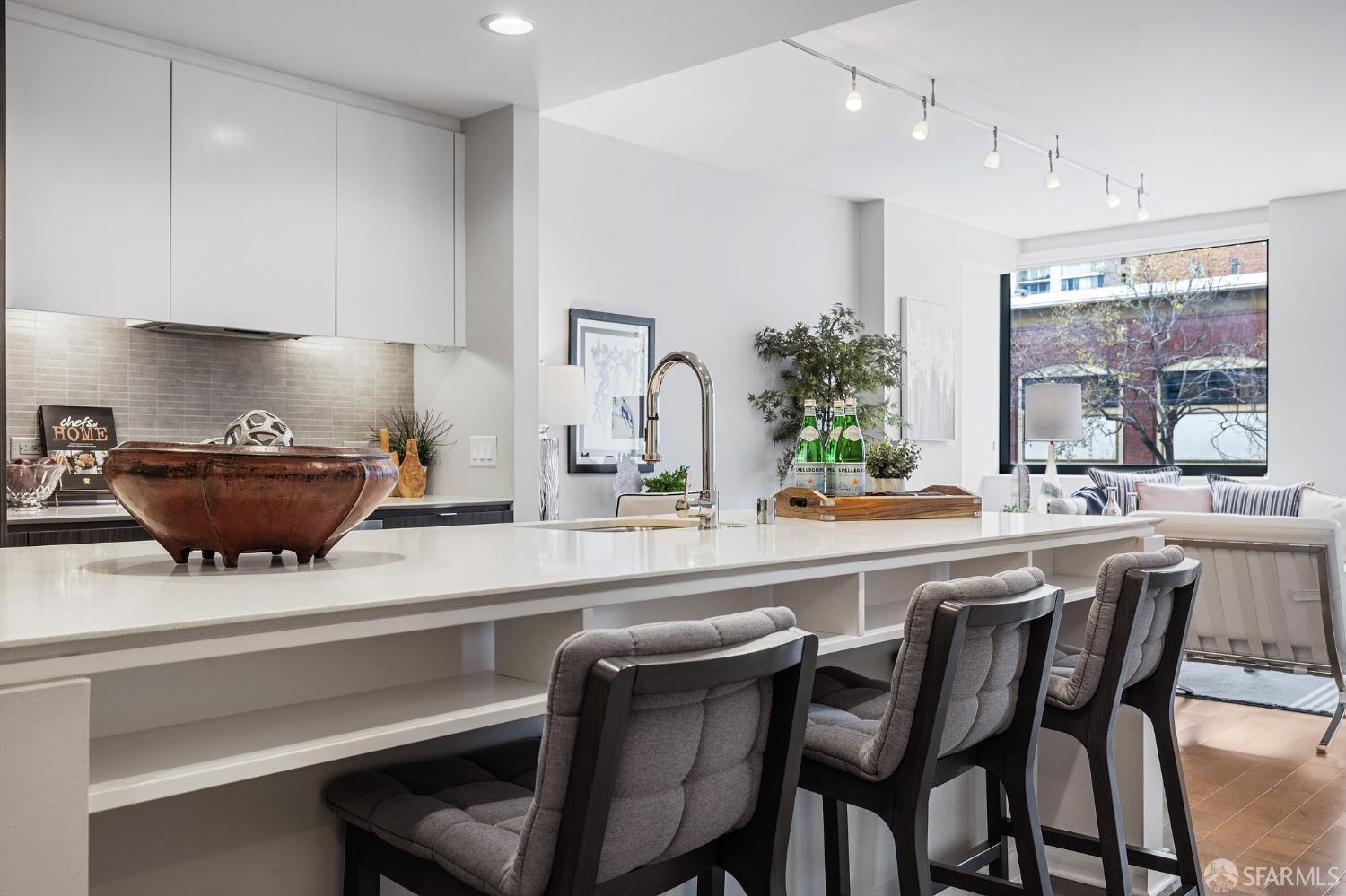 1788 Clay Street # 205