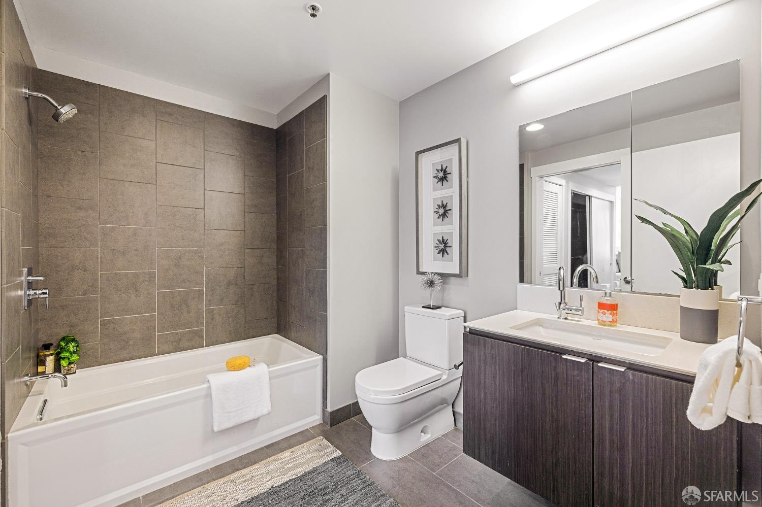 1788 Clay Street # 205