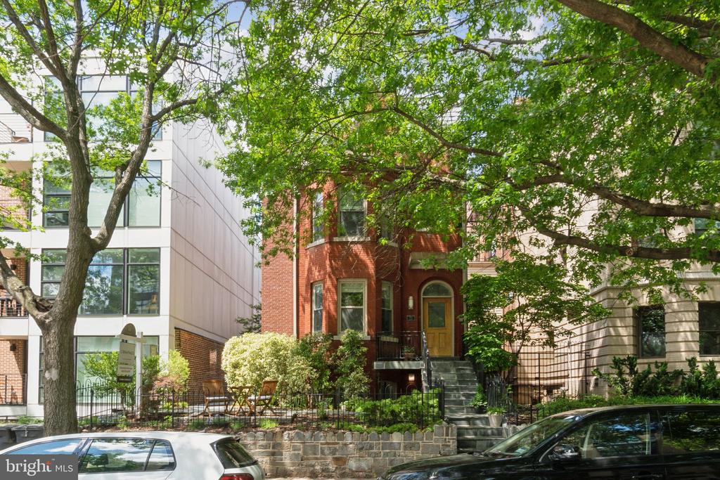 1793 Lanier Pl NW #4