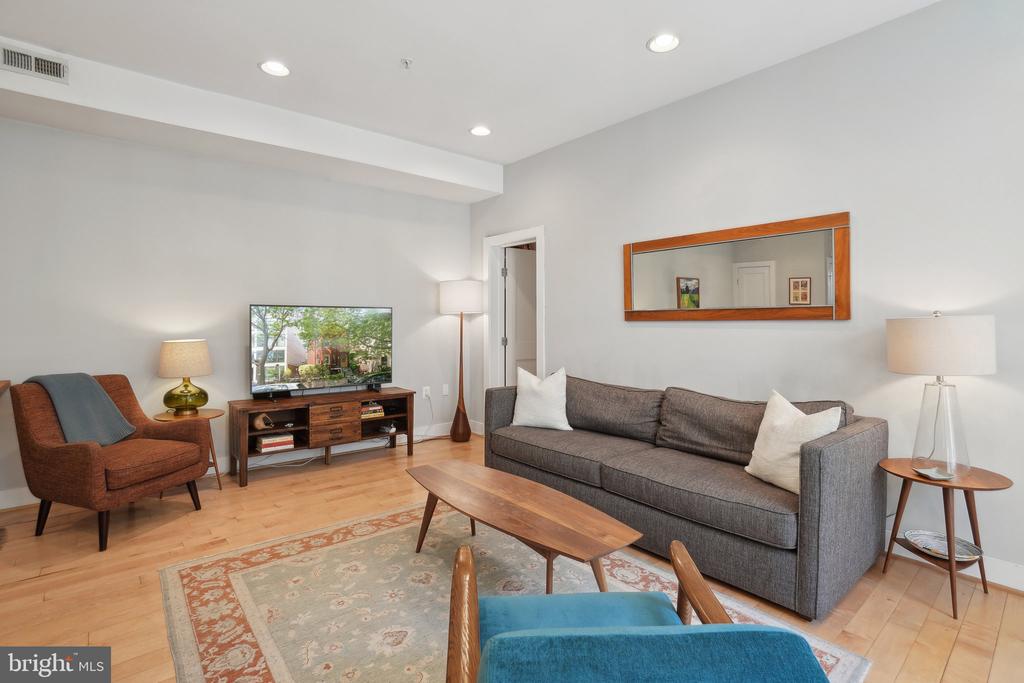 1793 Lanier Pl NW #4