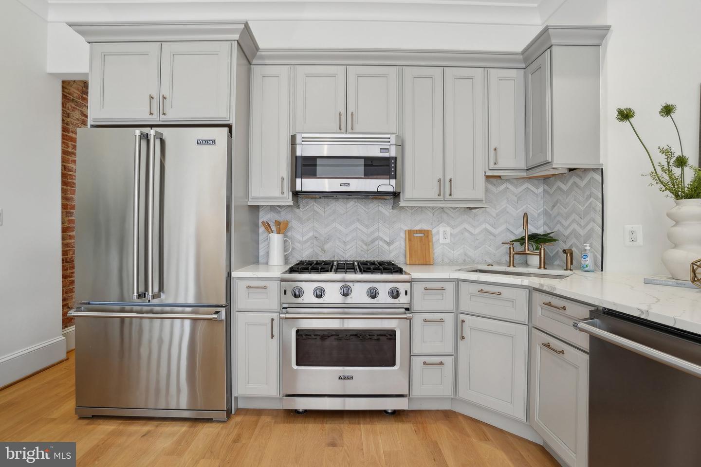 408 M St NW #4