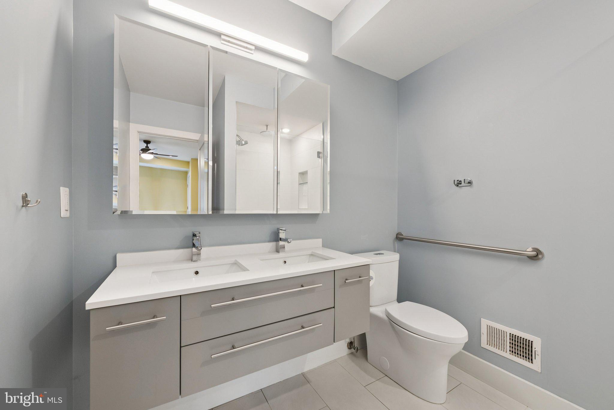 1301 POTOMAC AVENUE SE 2