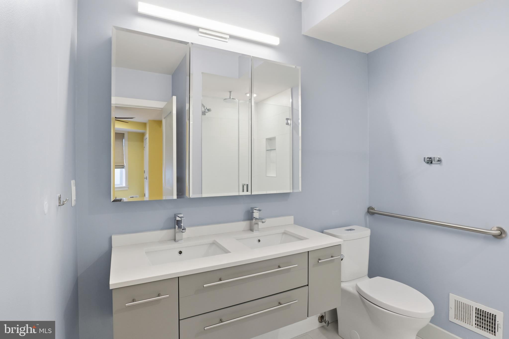 1301 POTOMAC AVENUE SE 2