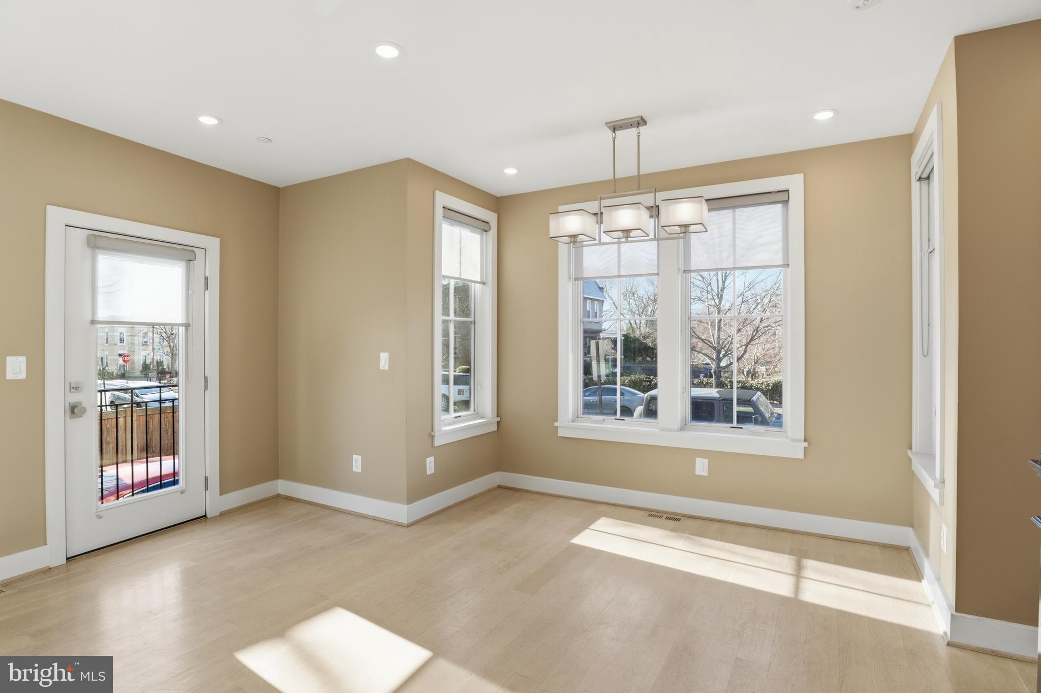 1301 POTOMAC AVENUE SE 2