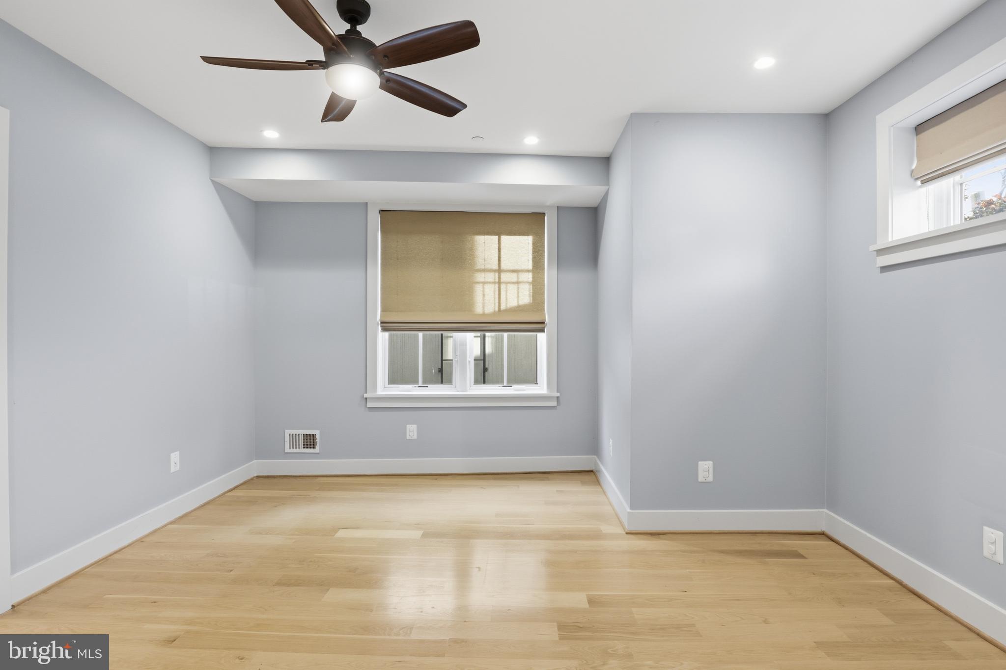 1301 POTOMAC AVENUE SE 2