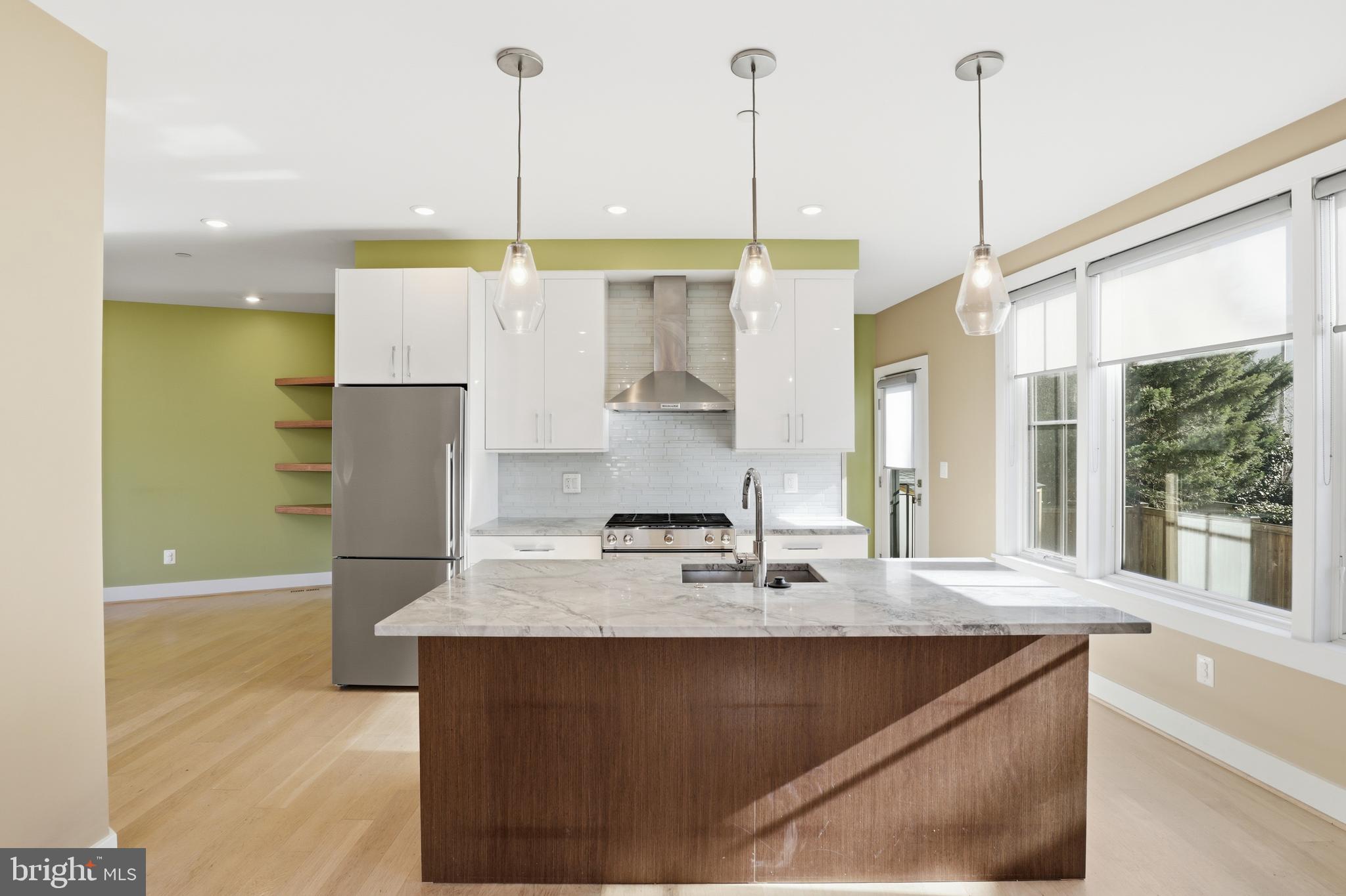 1301 POTOMAC AVENUE SE 2