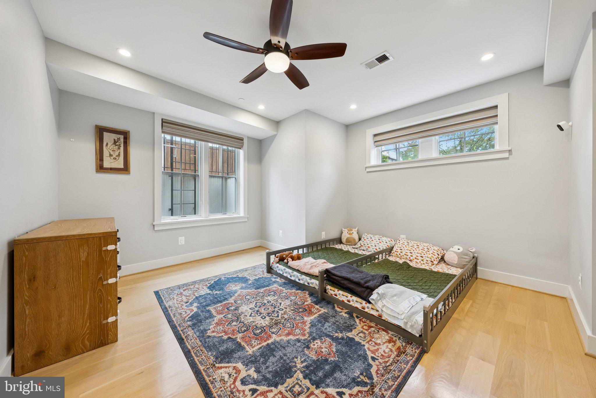 1301 POTOMAC AVENUE SE 2