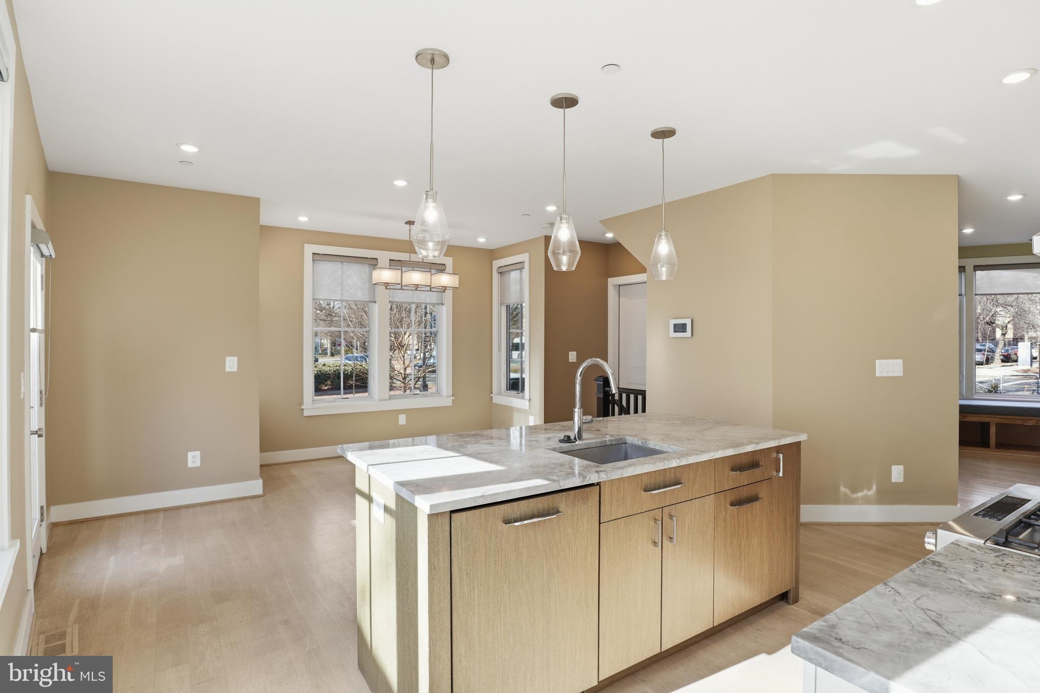 1301 POTOMAC AVENUE SE 2