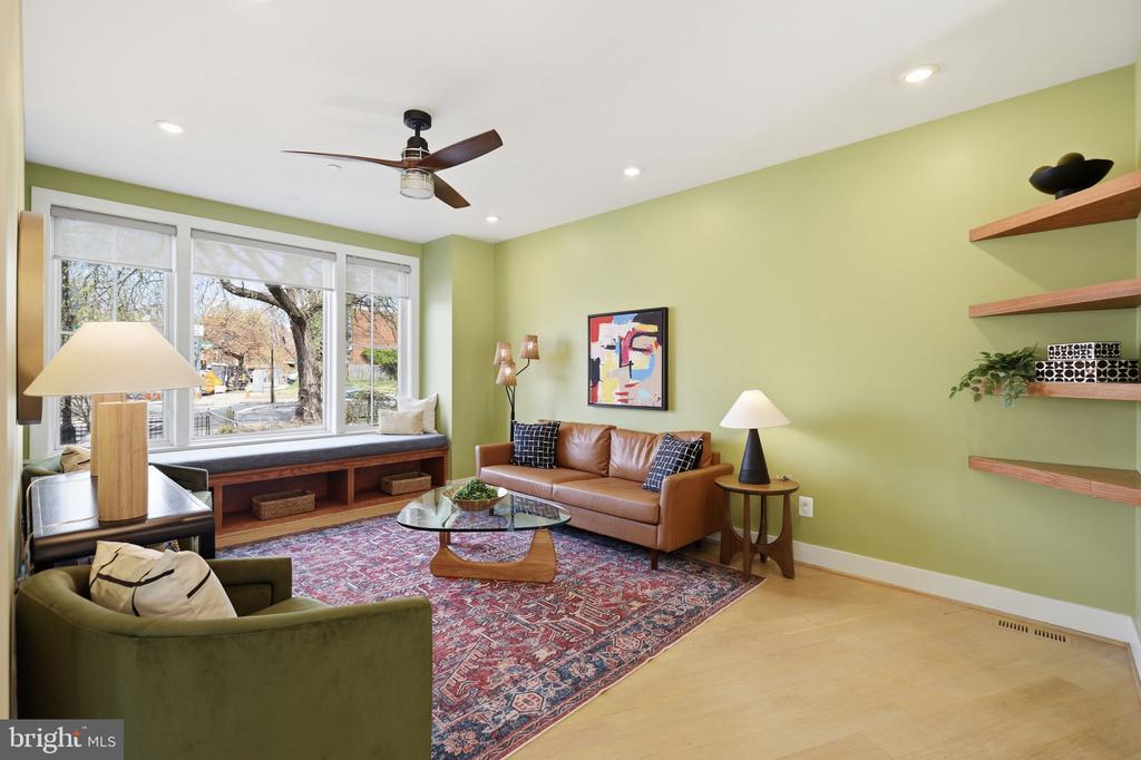 1301 POTOMAC AVENUE SE 2