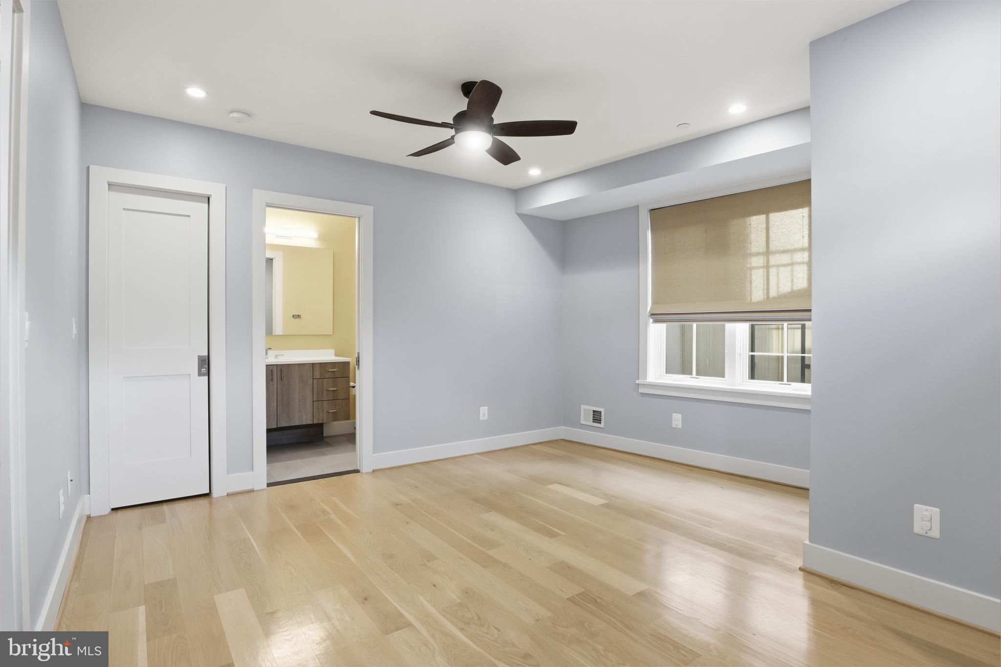 1301 POTOMAC AVENUE SE 2