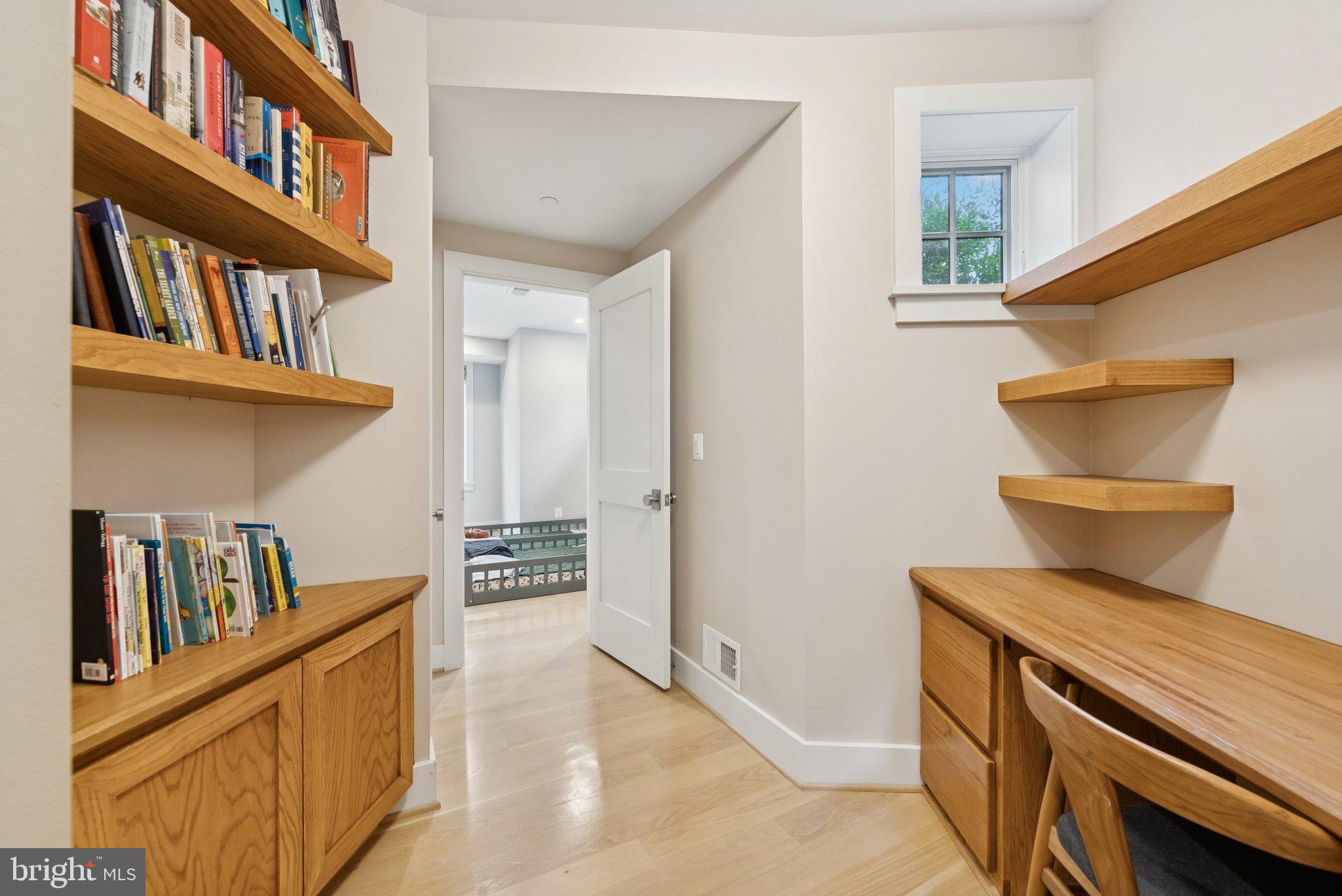 1301 POTOMAC AVENUE SE 2
