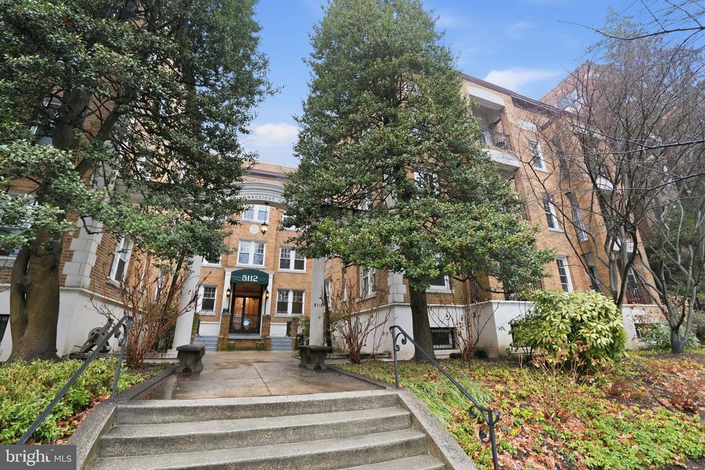 5112 CONNECTICUT AVENUE NW 204
