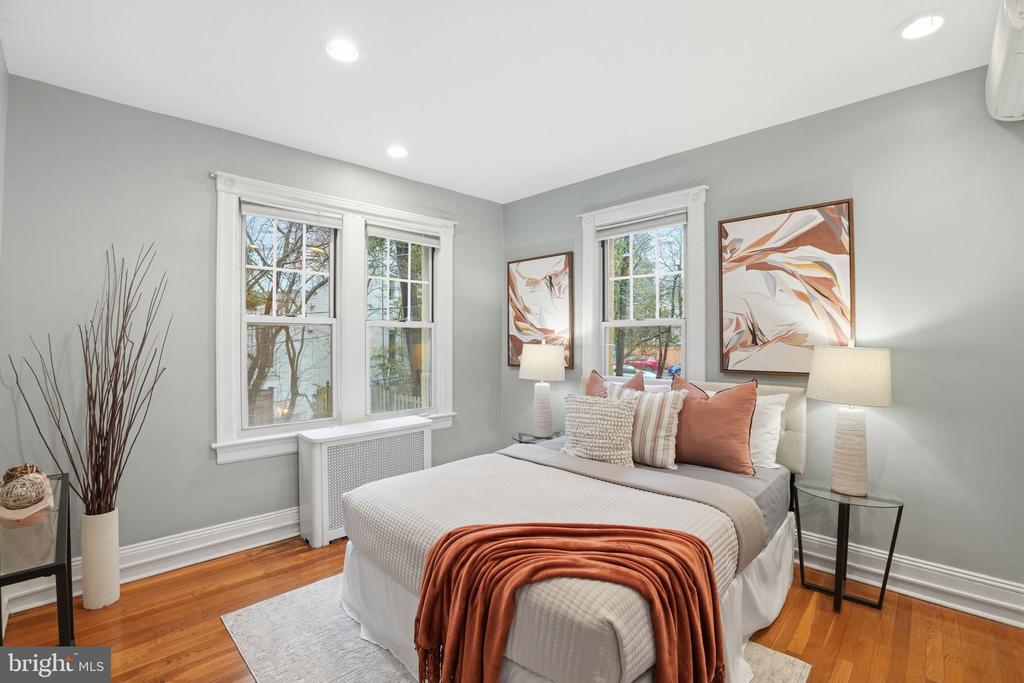 5112 CONNECTICUT AVENUE NW 204
