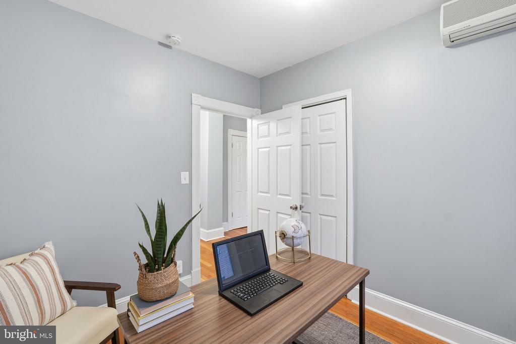 5112 CONNECTICUT AVENUE NW 204