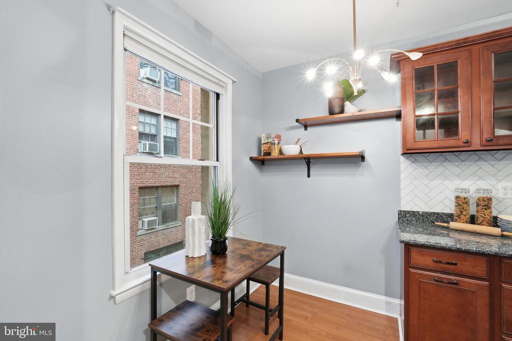 5112 CONNECTICUT AVENUE NW 204