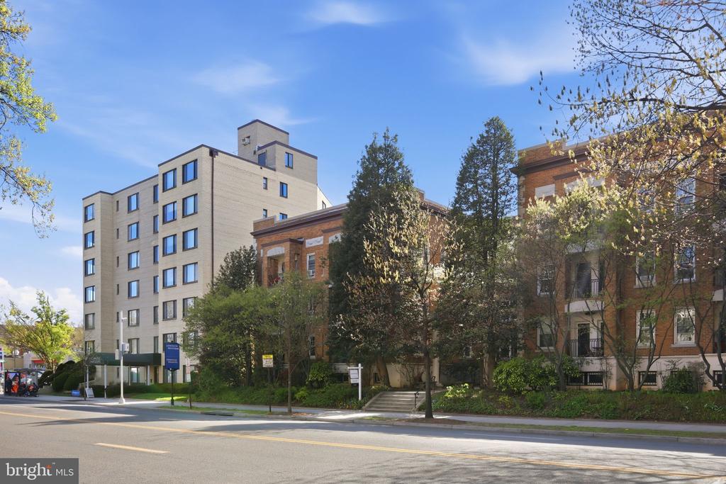 5112 CONNECTICUT AVENUE NW 303