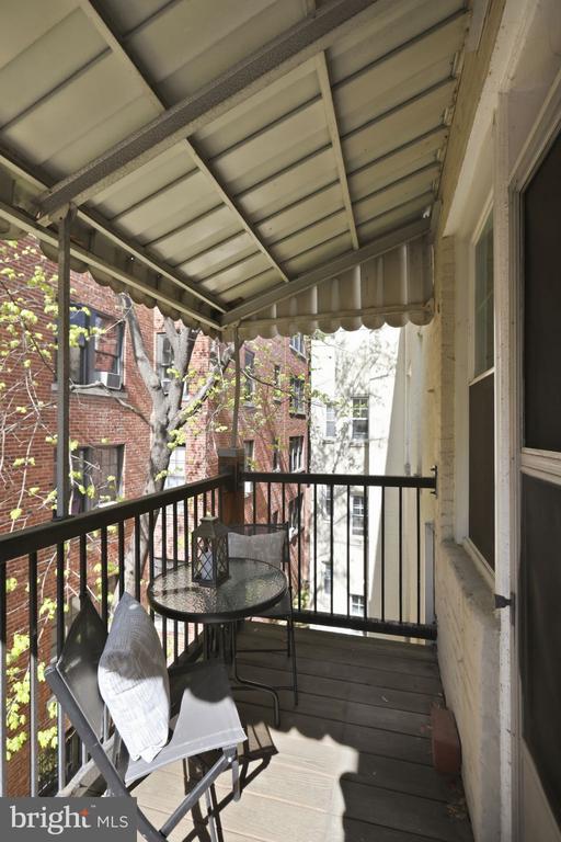 5112 CONNECTICUT AVENUE NW 303