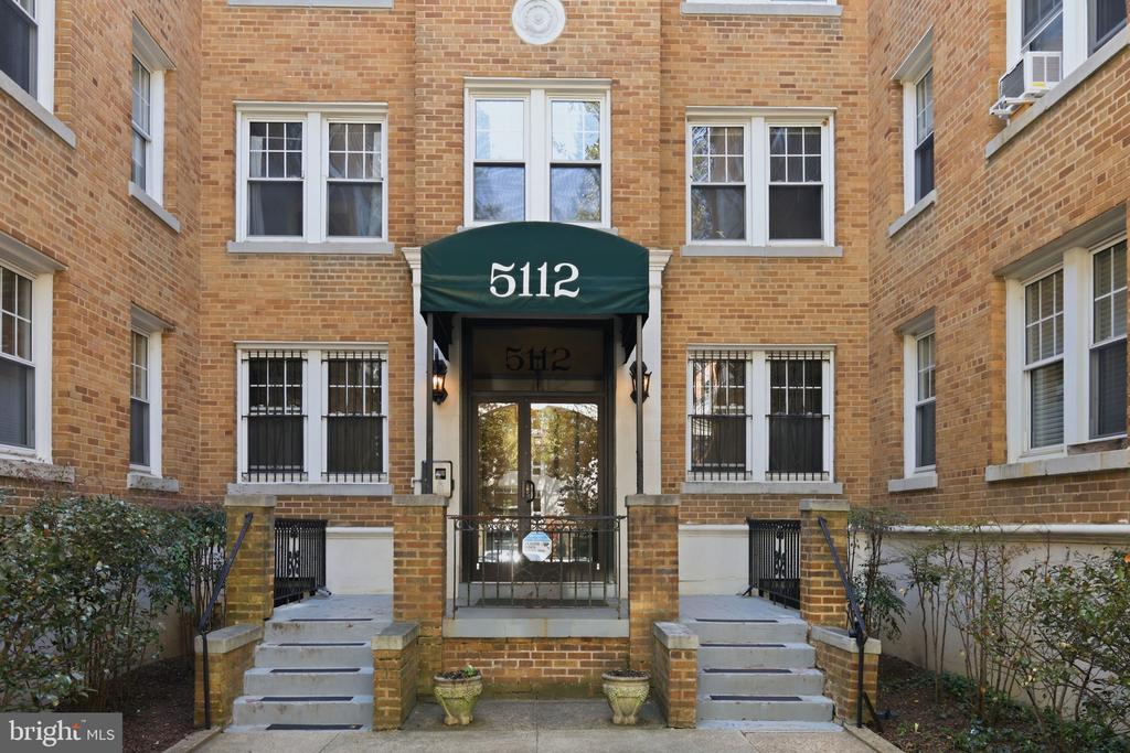 5112 CONNECTICUT AVENUE NW 303