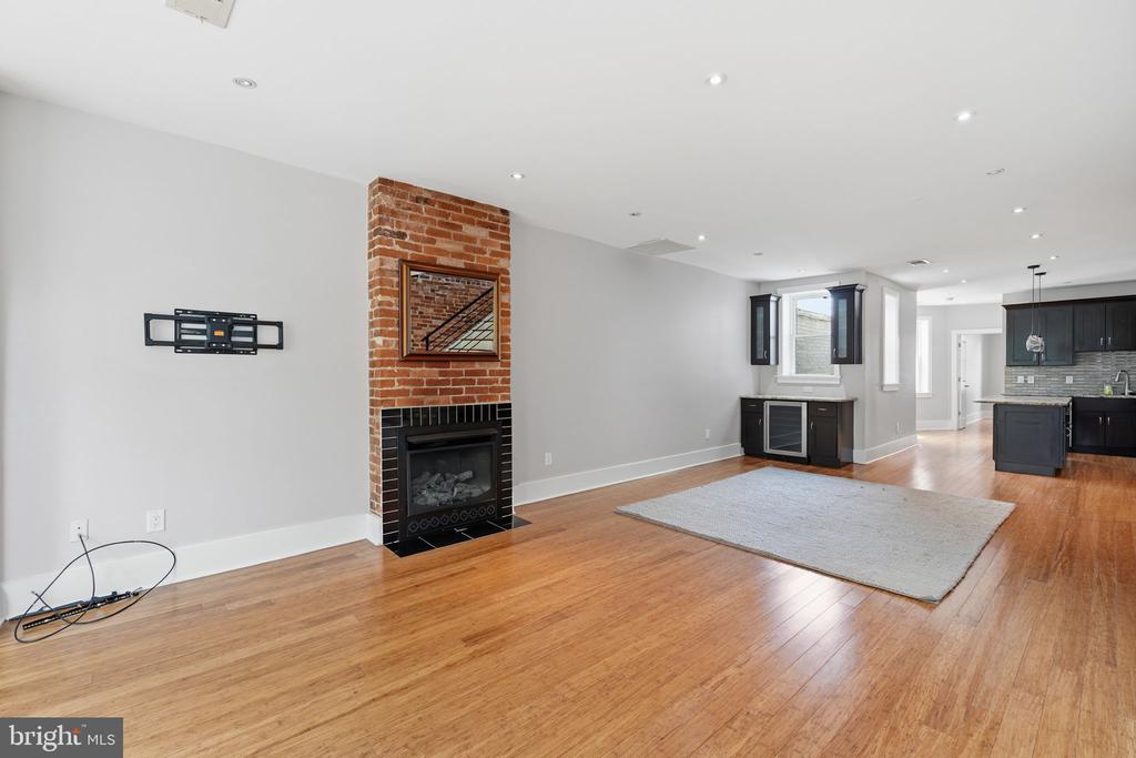 2128 1ST STREET NW 2