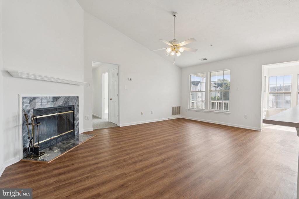 7655 Gladstone Rd #5