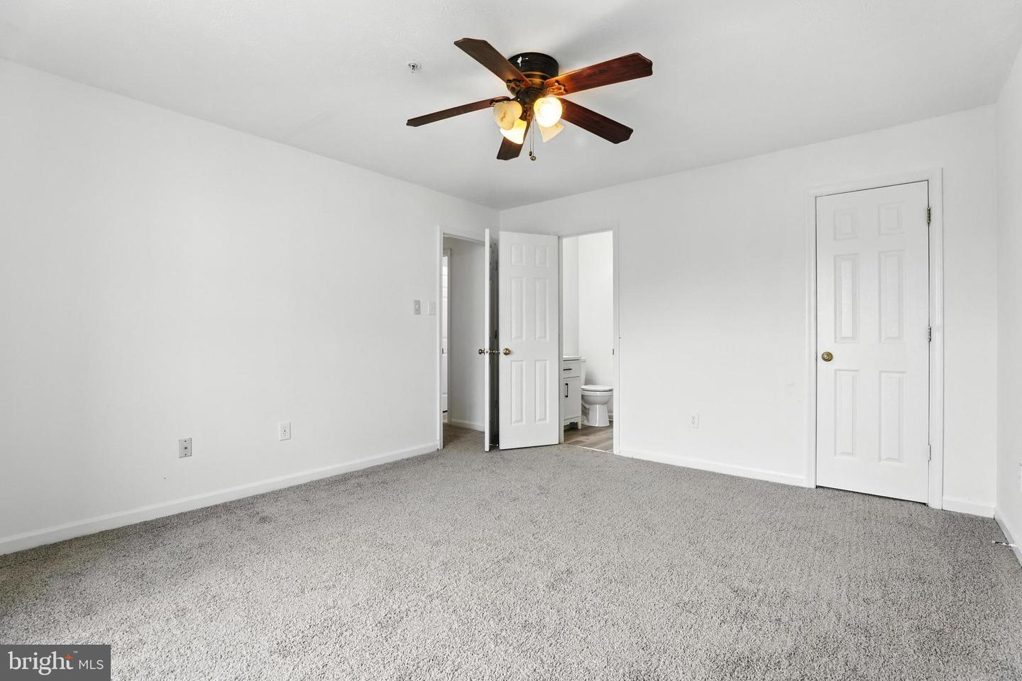 7655 Gladstone Rd #5